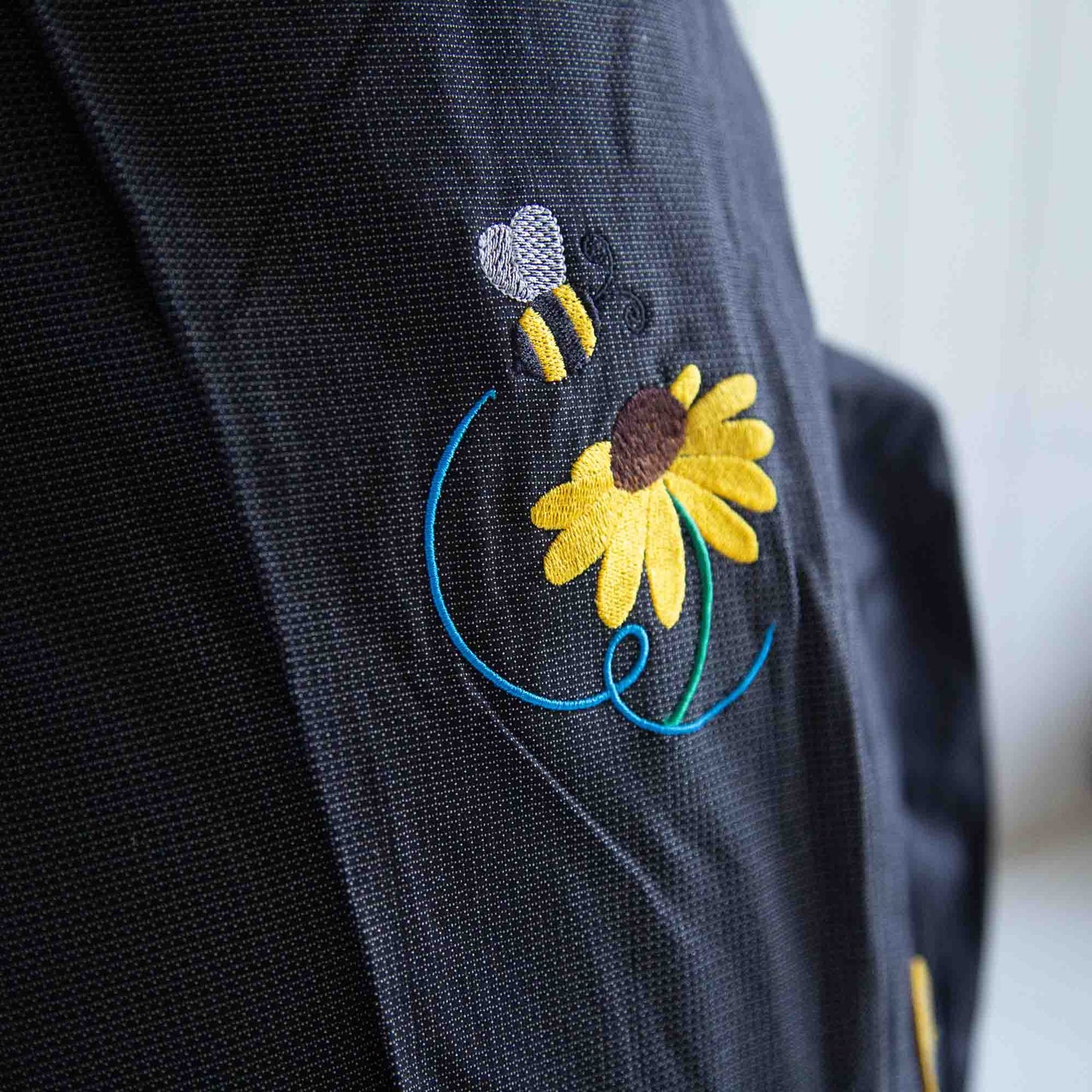 The Aspen - Bee and Flower Special Edition